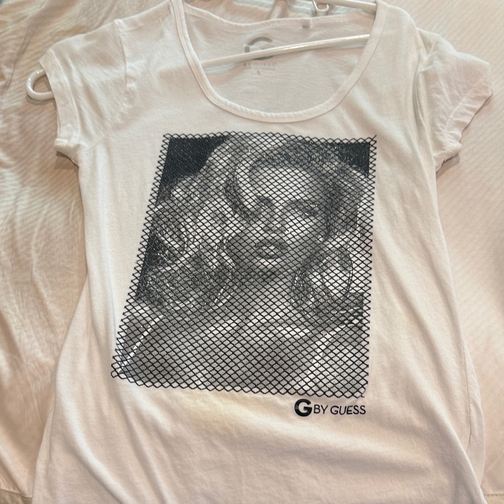 G by Guess White Short-Sleeve Graphic Tee with Black Photo Grid